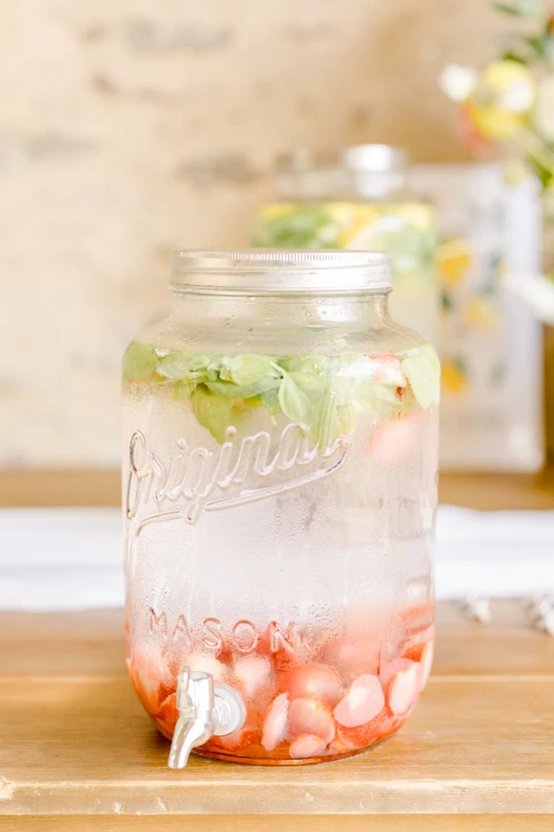 vaisselle nourriture fruit jus bouteille